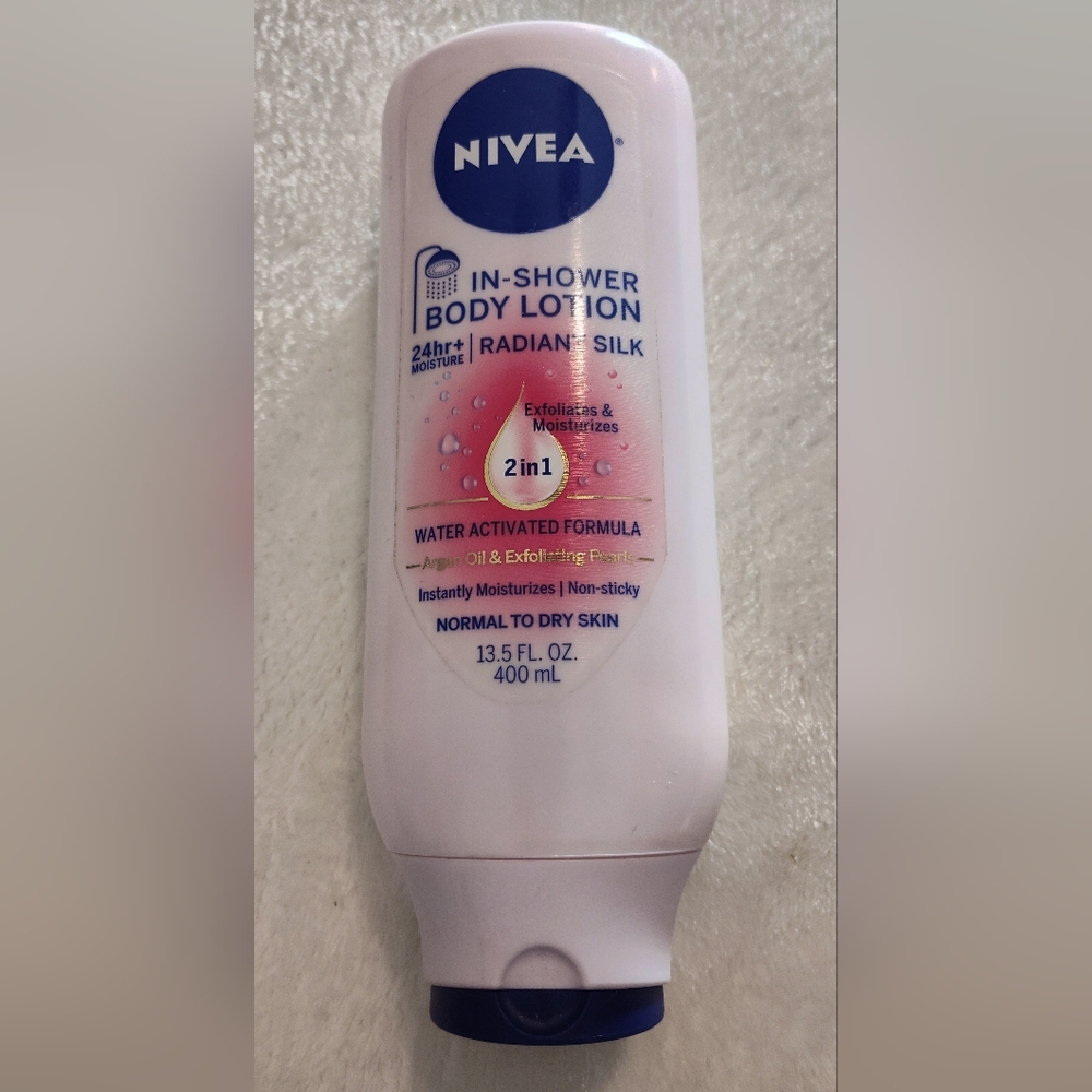 Radiant Silk In-Shower Body Lotion - White